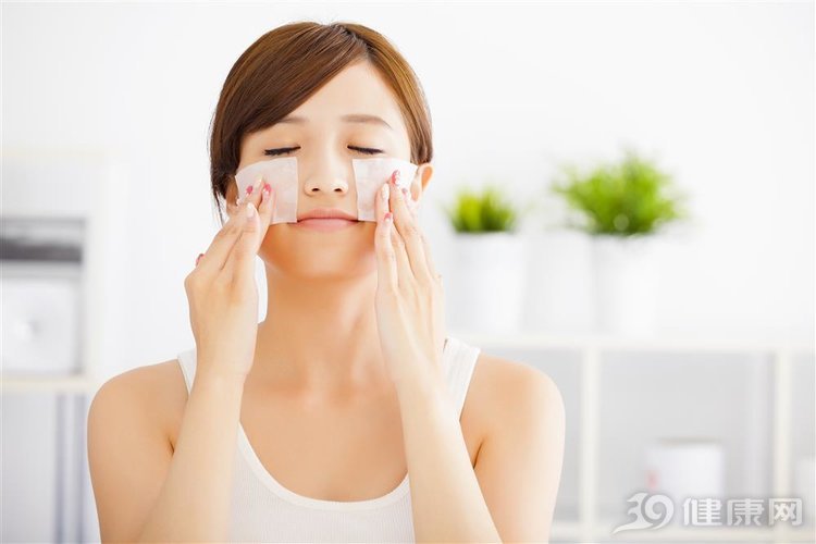卸妆不干净等于白护肤！三个步骤教你如何正确卸妆