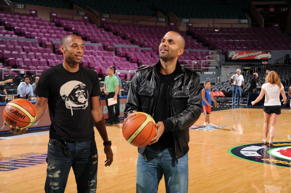 nba球员的十件物品,nba球员一身装备多少钱