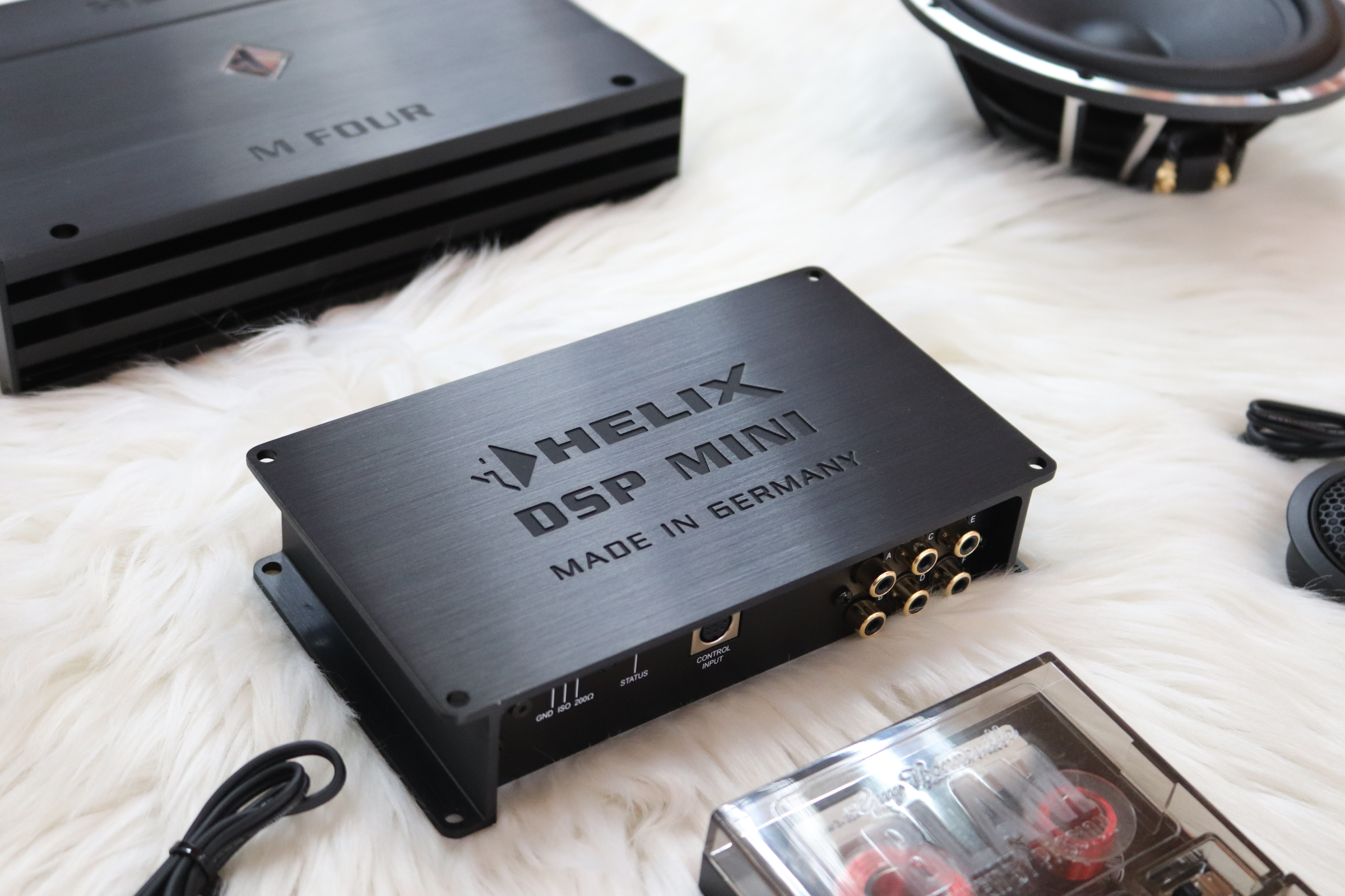 奔驰glk300改装音响,奔驰glk300音响改装方案