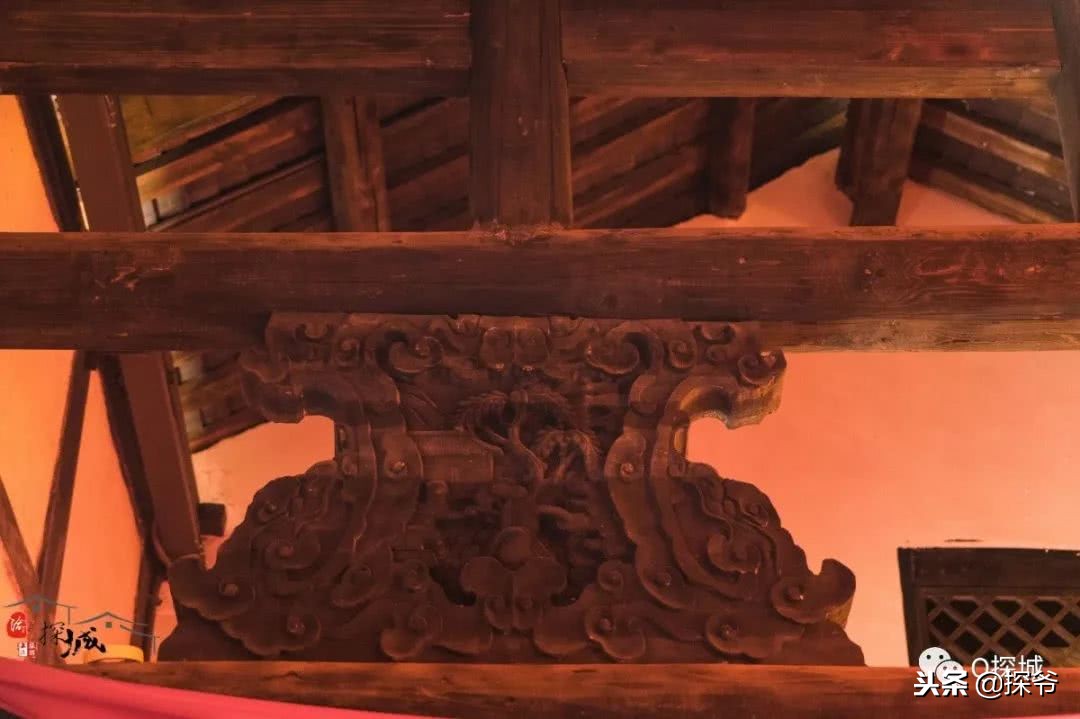 重庆小故宫红墙,重庆魔鬼山城一日游