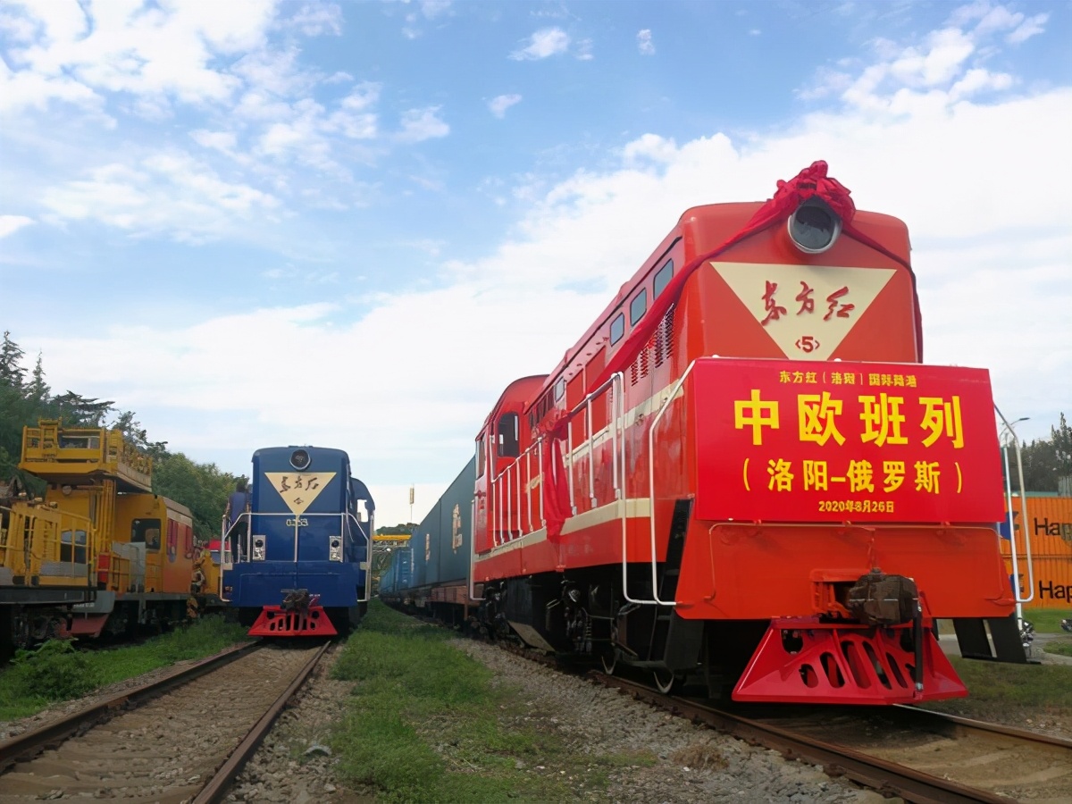 “追寻初心中原印记”主题报道之三十七∣60多年风雨路程，洛拖“东方红”依旧活力四射