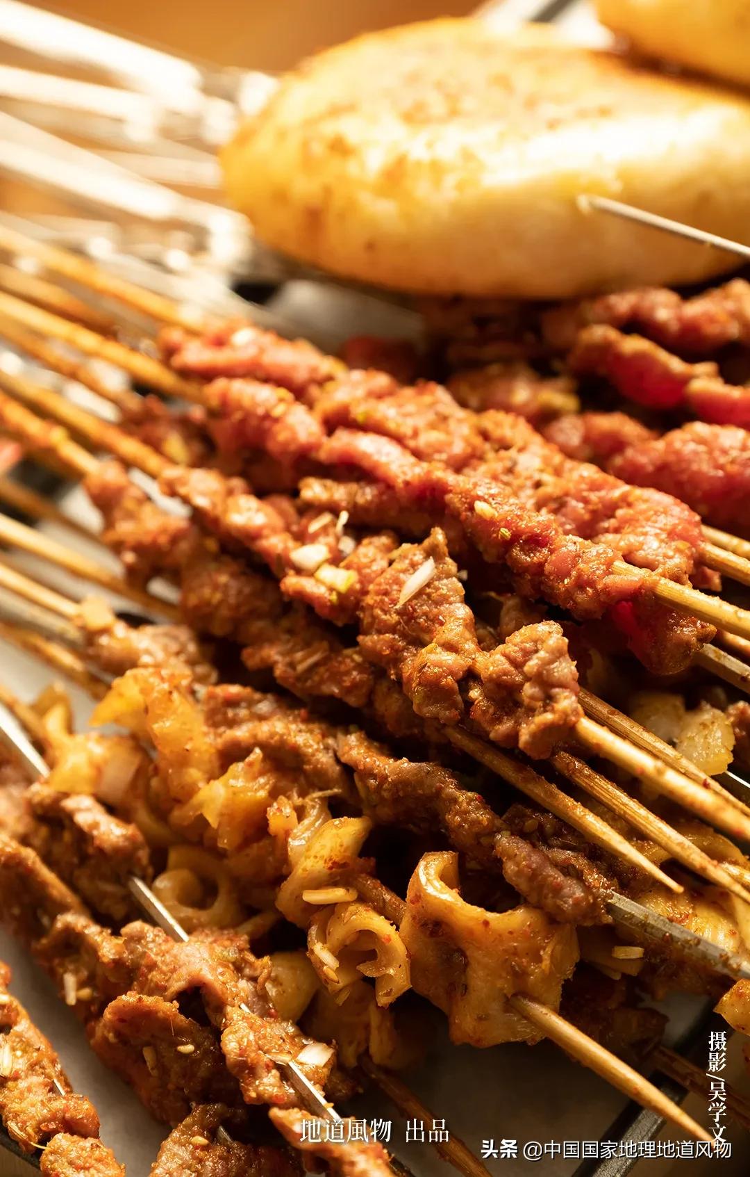 鹤岗东北烧烤,在鹤岗4个人吃一顿正宗东北烧烤