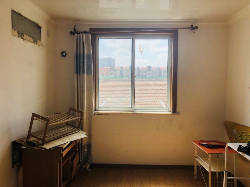 花5万买的老房子翻新改造,夫妻买老房子装修改造