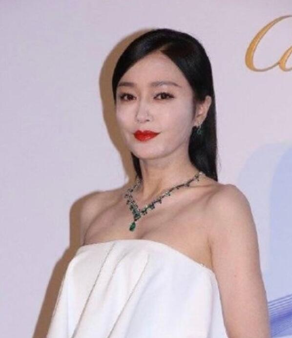 秦岚真的是白到发光,秦岚工作室近况