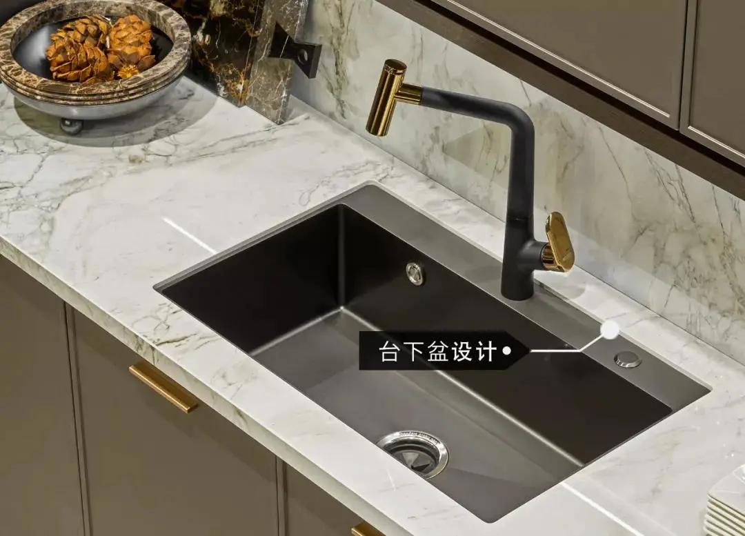 厨房灶台尺寸正确的做法,商用厨房厨师灶台台面合理布局