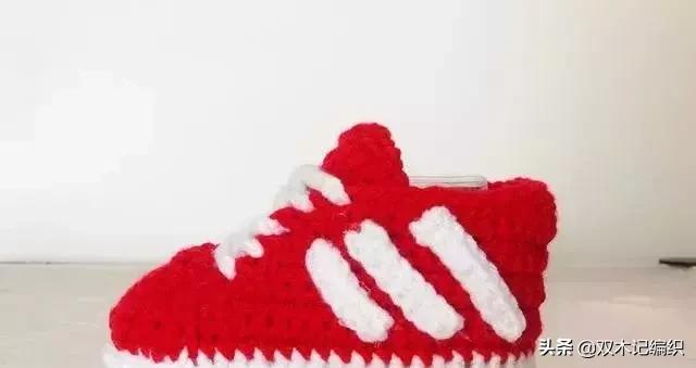 毛线编织宝宝运动鞋,手工编织婴儿毛线耐克运动鞋子