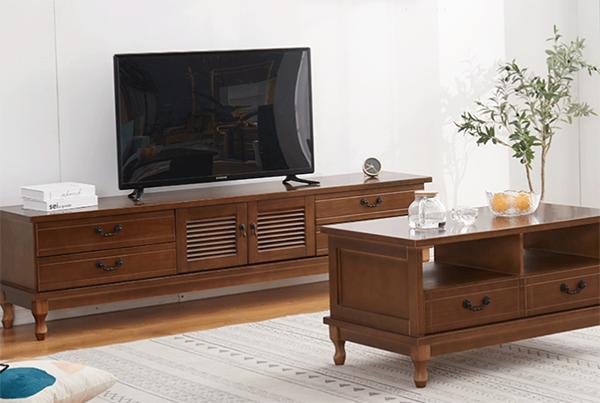 电视机挂墙上好看还是放电视柜,电视机放电视柜上还是挂墙好