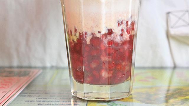 使徒行者同款冰室，现点现拉港奶，先抽盲盒才能喝