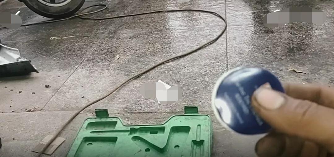 真空胎扎了钉子用胶水补了怎么办,真空胎扎了钉子可以拔出来嘛