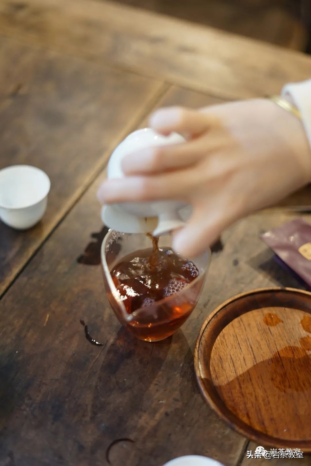 茶界大佬的商业机密,茶圈大佬的白茶