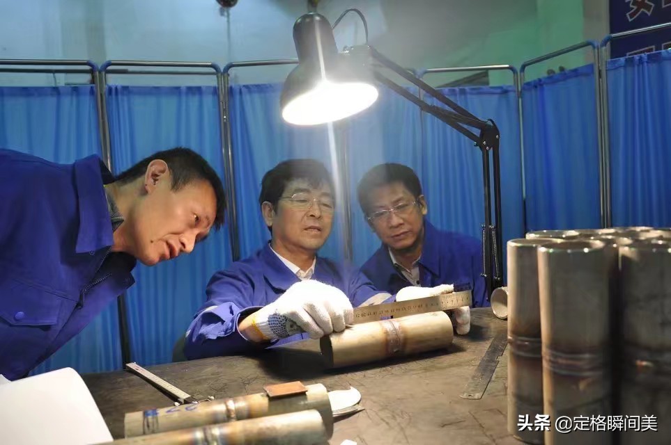 靠手艺吃饭真好,焊工靠技术吃饭