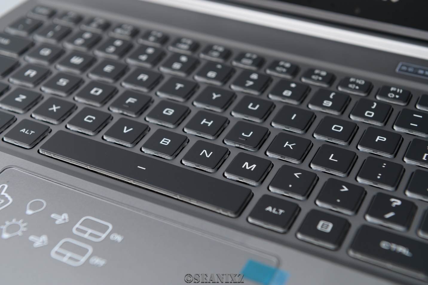 机械革命蛟龙16K笔记本评测,买游戏本机械革命