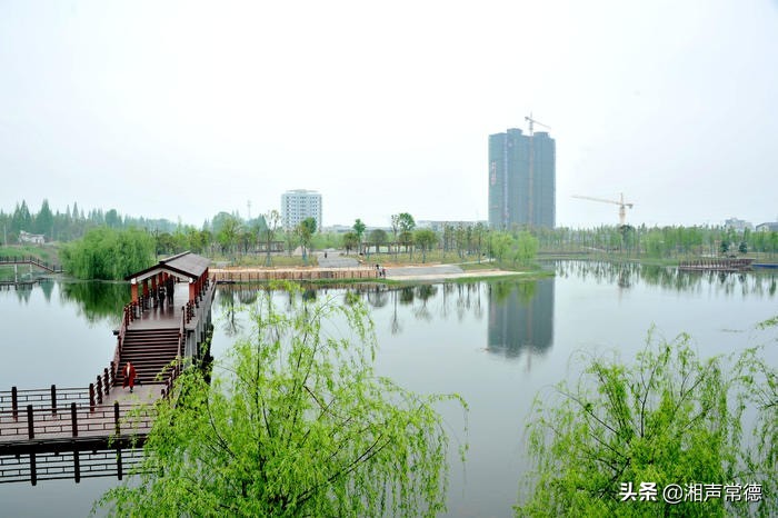 书写安乡情讴歌新时代——章绍君春联集锦