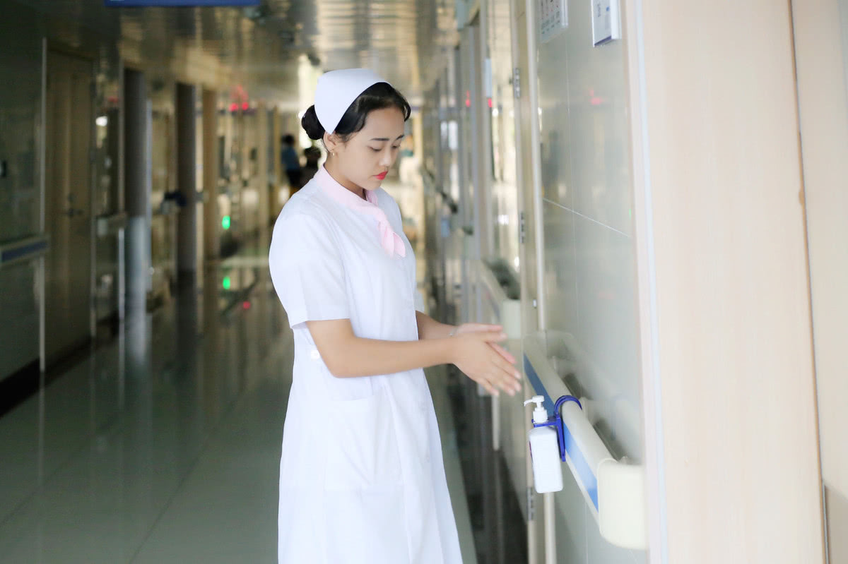 鎶ゅ＋鍩烘湰宸ヨ祫7000,鎶ゅ＋7000