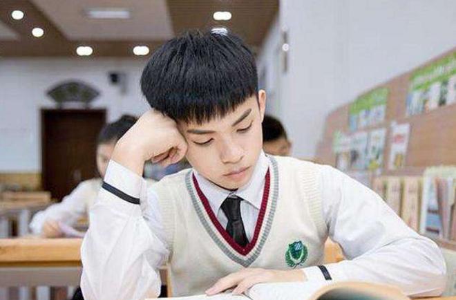 高三生压力大该如何进行心理调整,高三学生面临高考压力如何解决