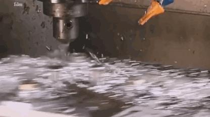 干数控加工过程中，“撞机”让人产生挫败感，再也不想做了