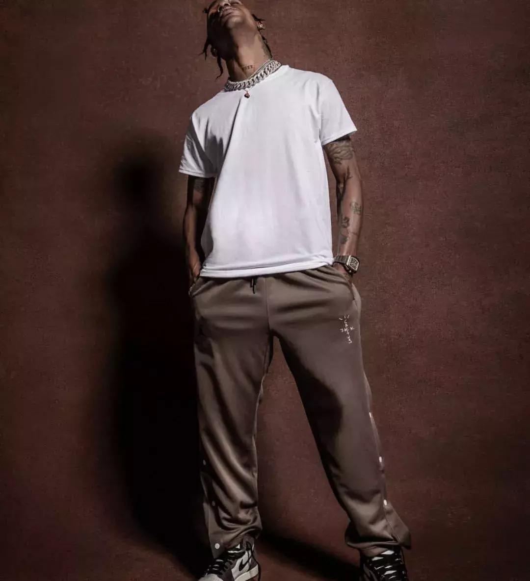 travisscott最新上脚复古nike,travisscottxnike发布