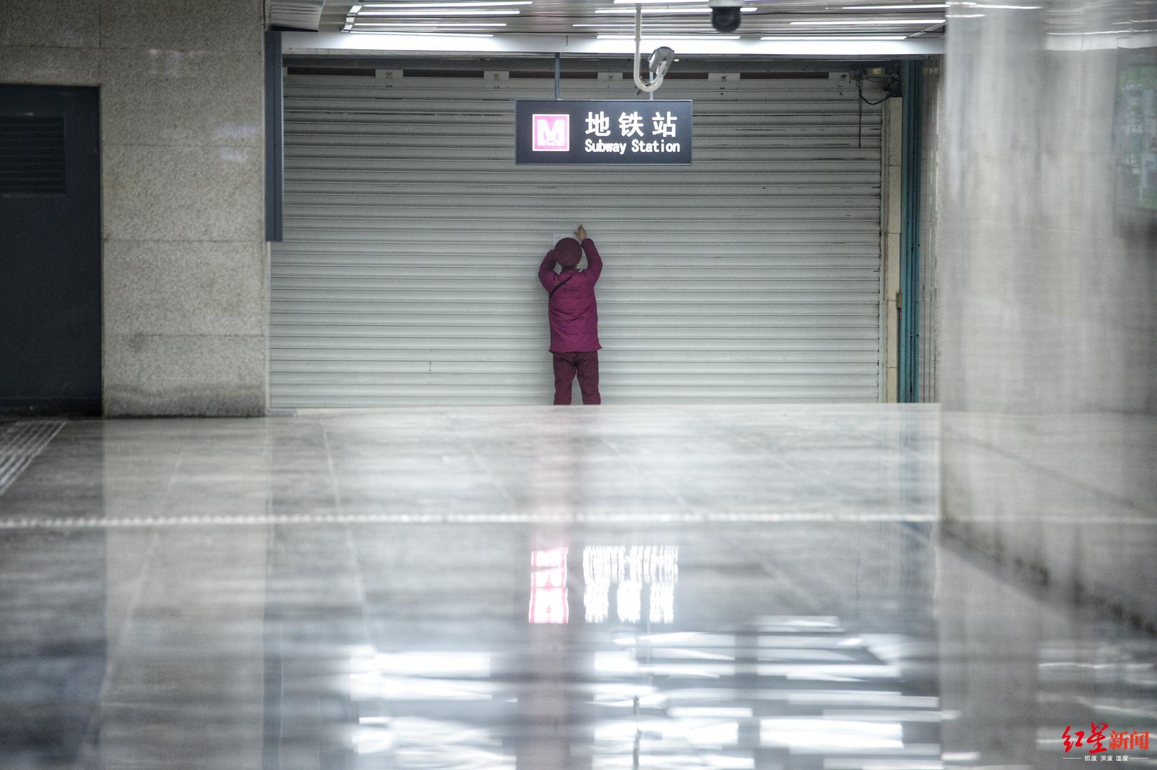 身处封城之下的武汉:下楼遛狗也不会去了,我只想在家不发烧就好