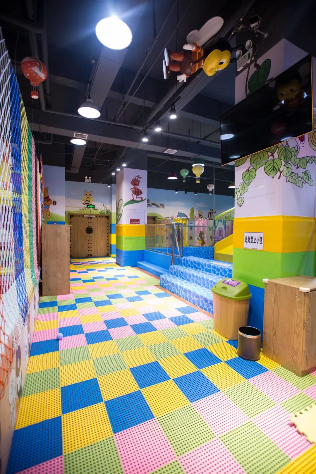 儿童汗蒸温泉儿童乐园,汗蒸大厅加儿童乐园图片