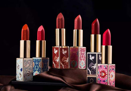 口红出汗后发白,口红出汗变滋润了