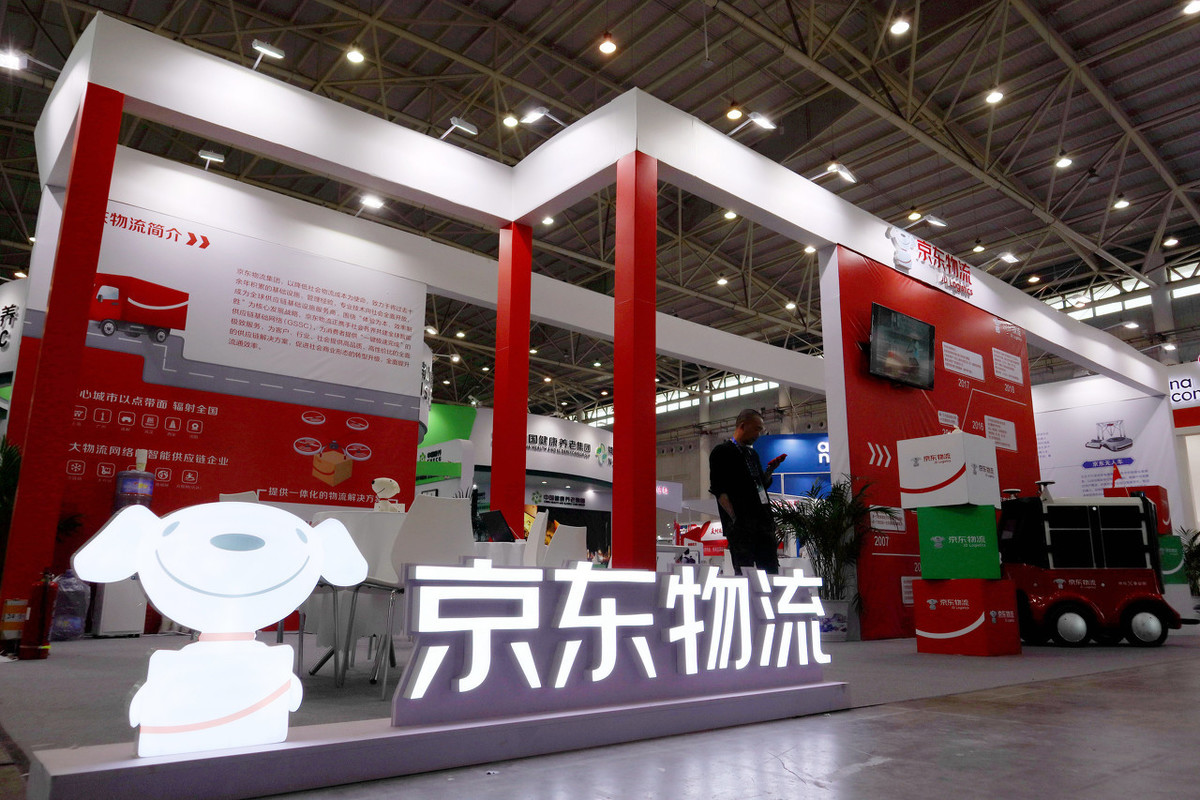 一线城市快递员月入2万,月薪三千的白领月薪一万的快递员