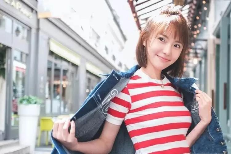 胡一菲情敌诺澜,爱情公寓诺澜胡一菲哪一集