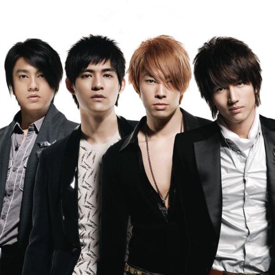 f4当中朱孝天身材最高,f4成员朱孝天尽显老态