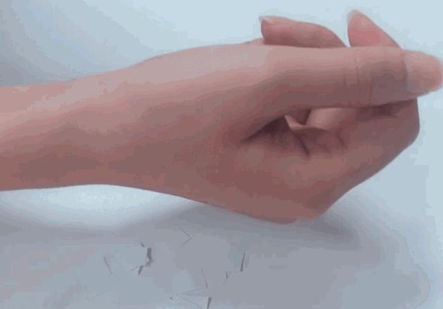 雅顿身体乳｜滋润保湿，持久留香，一大瓶性价比高