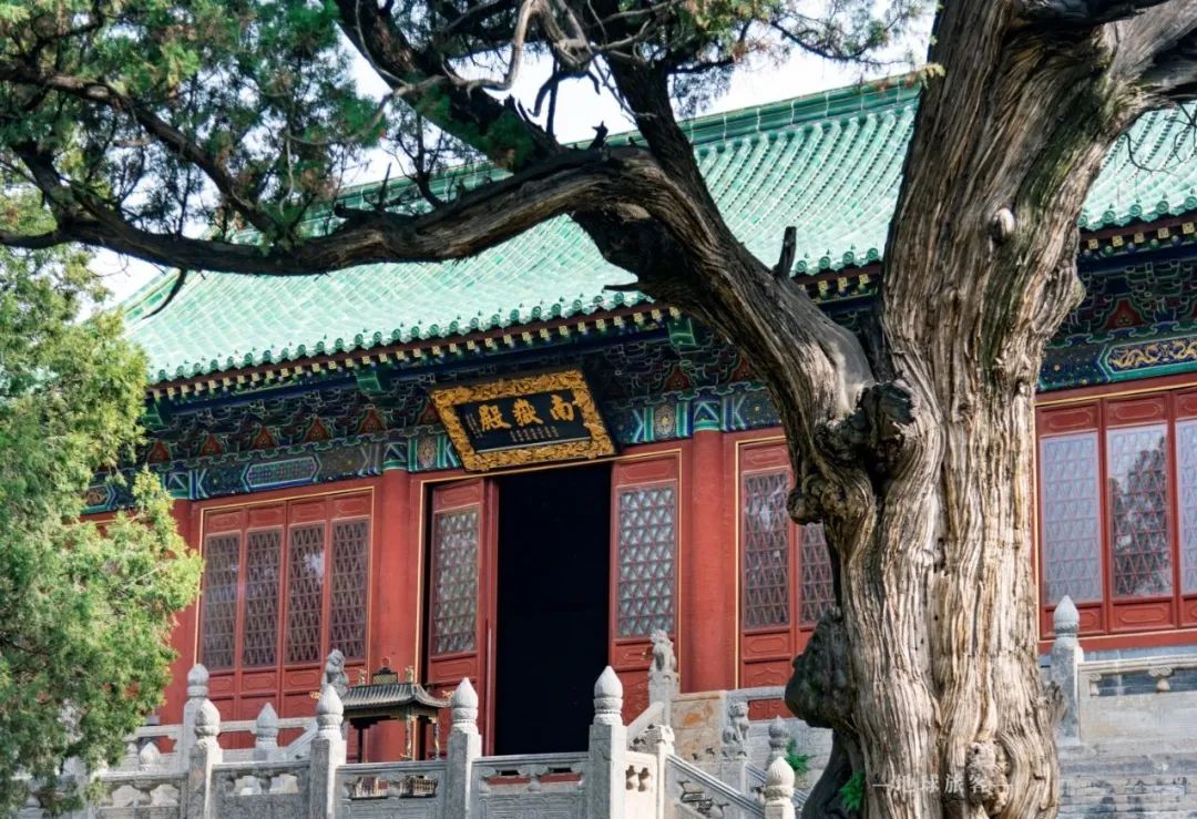 中岳嵩山跟嵩山少林有什么区别吗,被低估的嵩山不止有少林