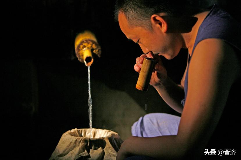 探秘宜宾五粮液，时间短印象深，男人不要喝低度酒的传说终被化解