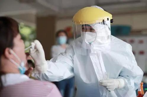 「12.2新闻速递」浸大学生会会长方仲贤被捕；《我和僵尸有个约会》重启；澳门11月*彩博**收入下挫七成