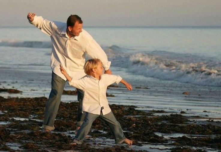 6个月宝宝如何学会坐的,6个月大宝宝学坐