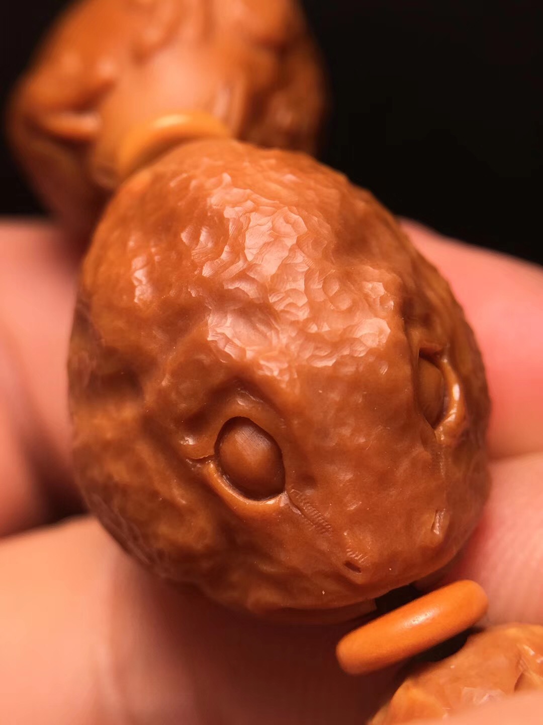 橄榄核雕大点的好还是小的好,橄榄核雕复杂的好还是简单的好