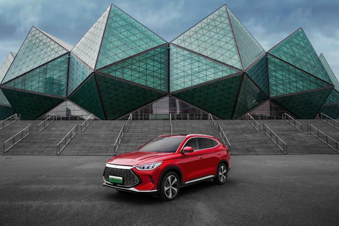 买燃油车看哪些配置,买燃油车看哪些参数