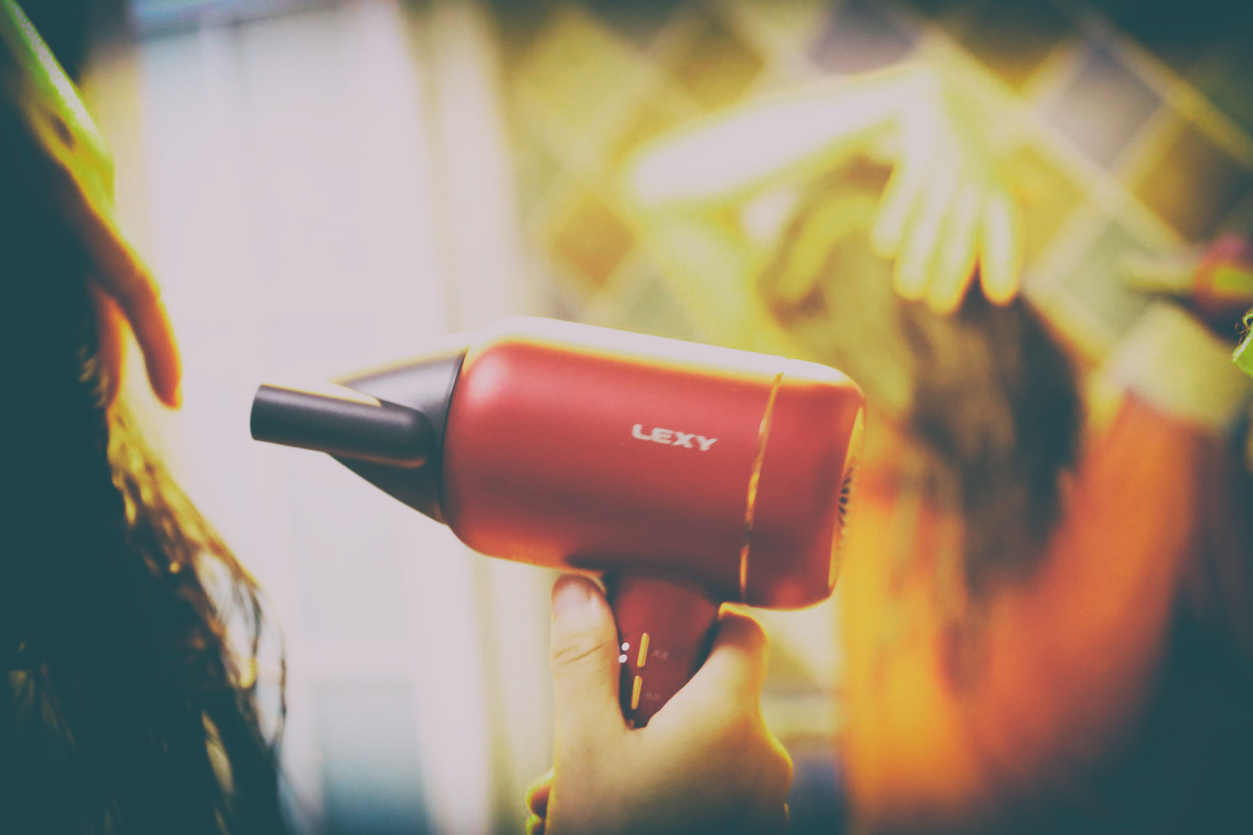 戴森dyson supersonic 吹风机hd08 (戴森吹风机和莱克涡扇吹风机对比)