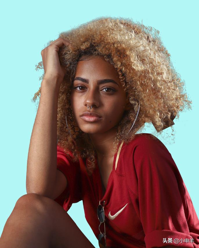 ps抠图18个金发女孩,ps抠图女生头发