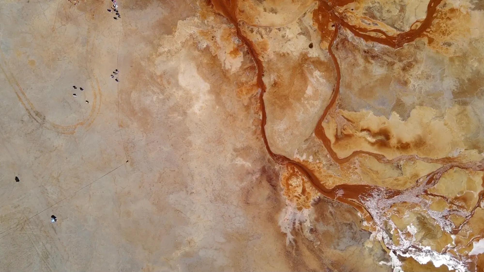 外国人看恶魔之眼艾肯泉,真实的魔鬼之眼艾肯泉