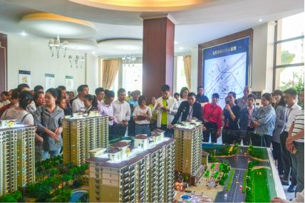 鐩涘娍鍚埅,鐩涘娍璧疯埅