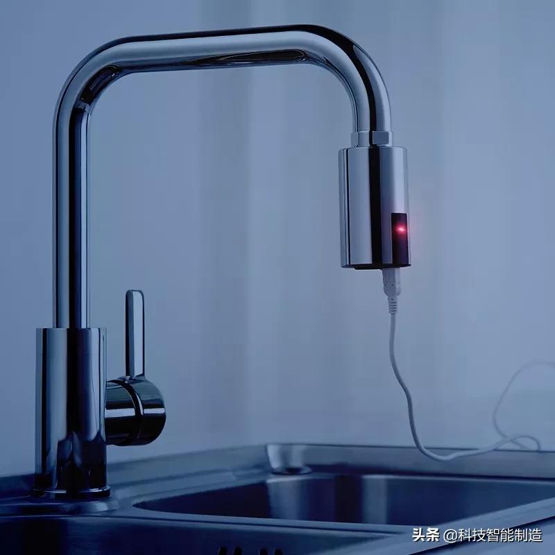 联想出手,拯救水龙头喷水,0.1秒快速感应出水,1次充电用9月