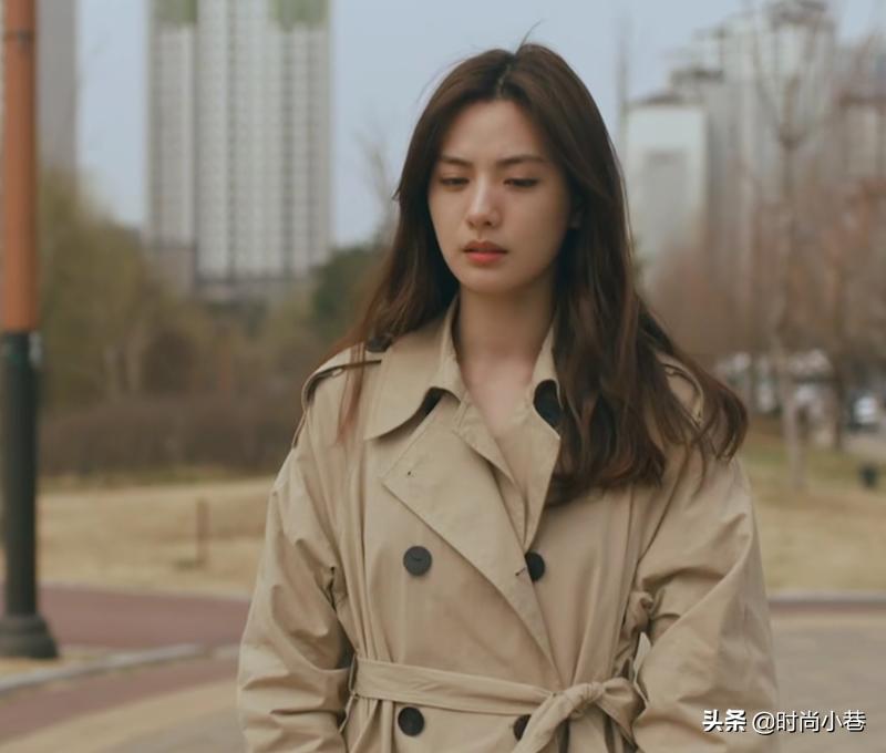 风衣的洋气休闲搭配好看,百搭个性风衣