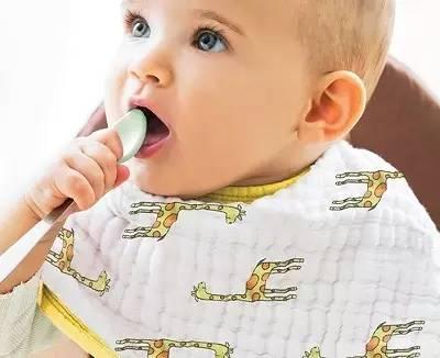 宝宝吐泡泡咳嗽是肺炎吗,如何区分宝宝吐泡泡是否是肺炎