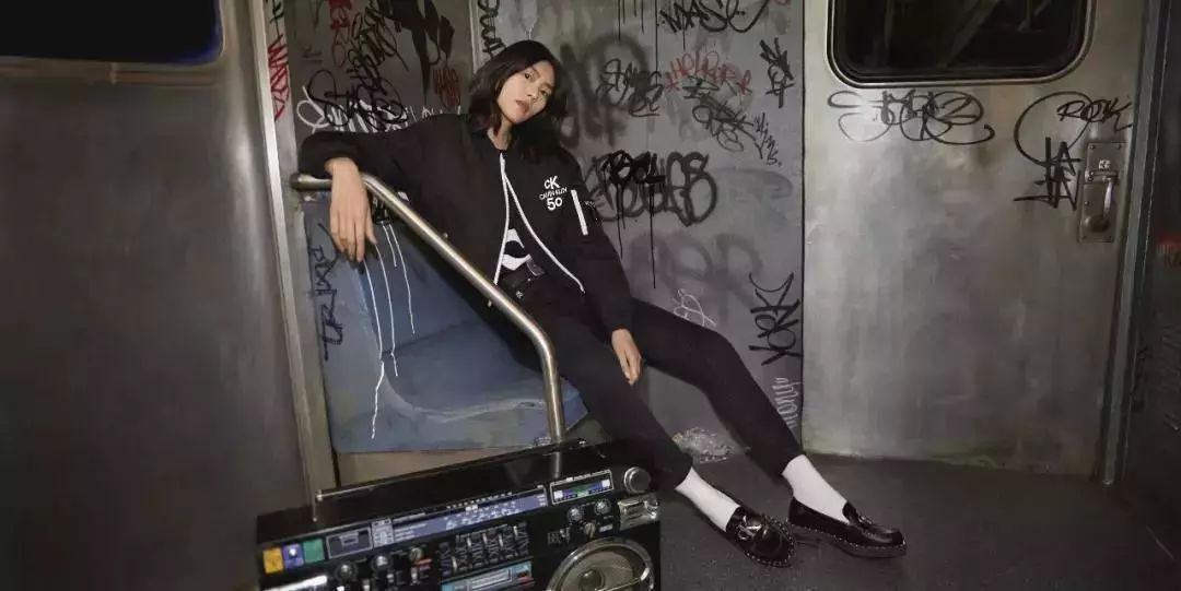 What！竟然有人冬天只用穿这一条裤子……赛格CK快闪店给你答案