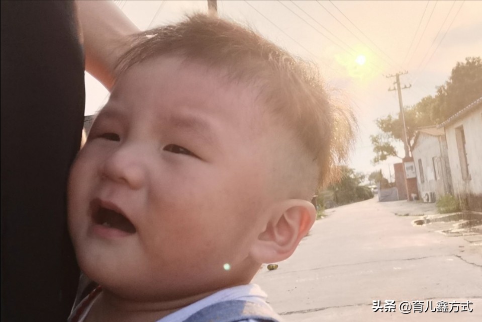两岁多的宝宝脾气很大该怎么办,青春期孩子脾气暴躁和父母动手