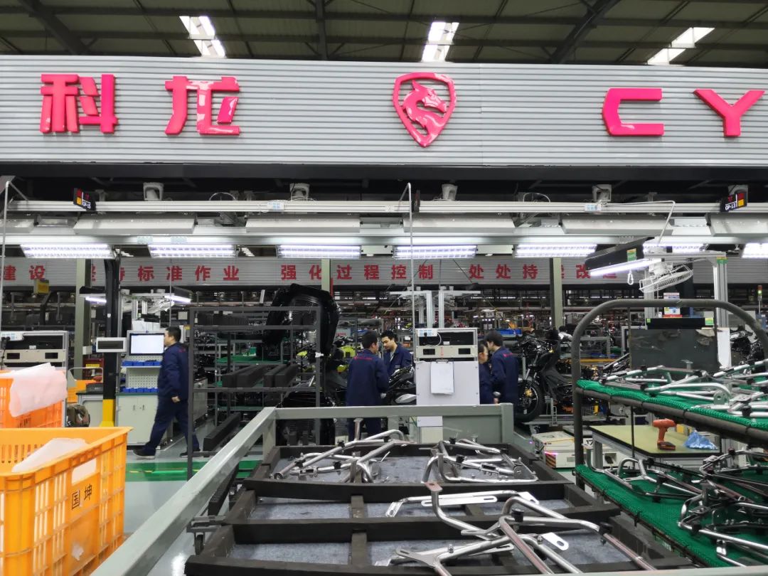 本田cb400f与cb400x哪个骑着舒服,本田cb400f和cb400x骑行感受