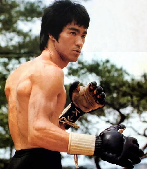 李连杰杨紫琼吴京主演的电影,杨紫琼吴京全部电影