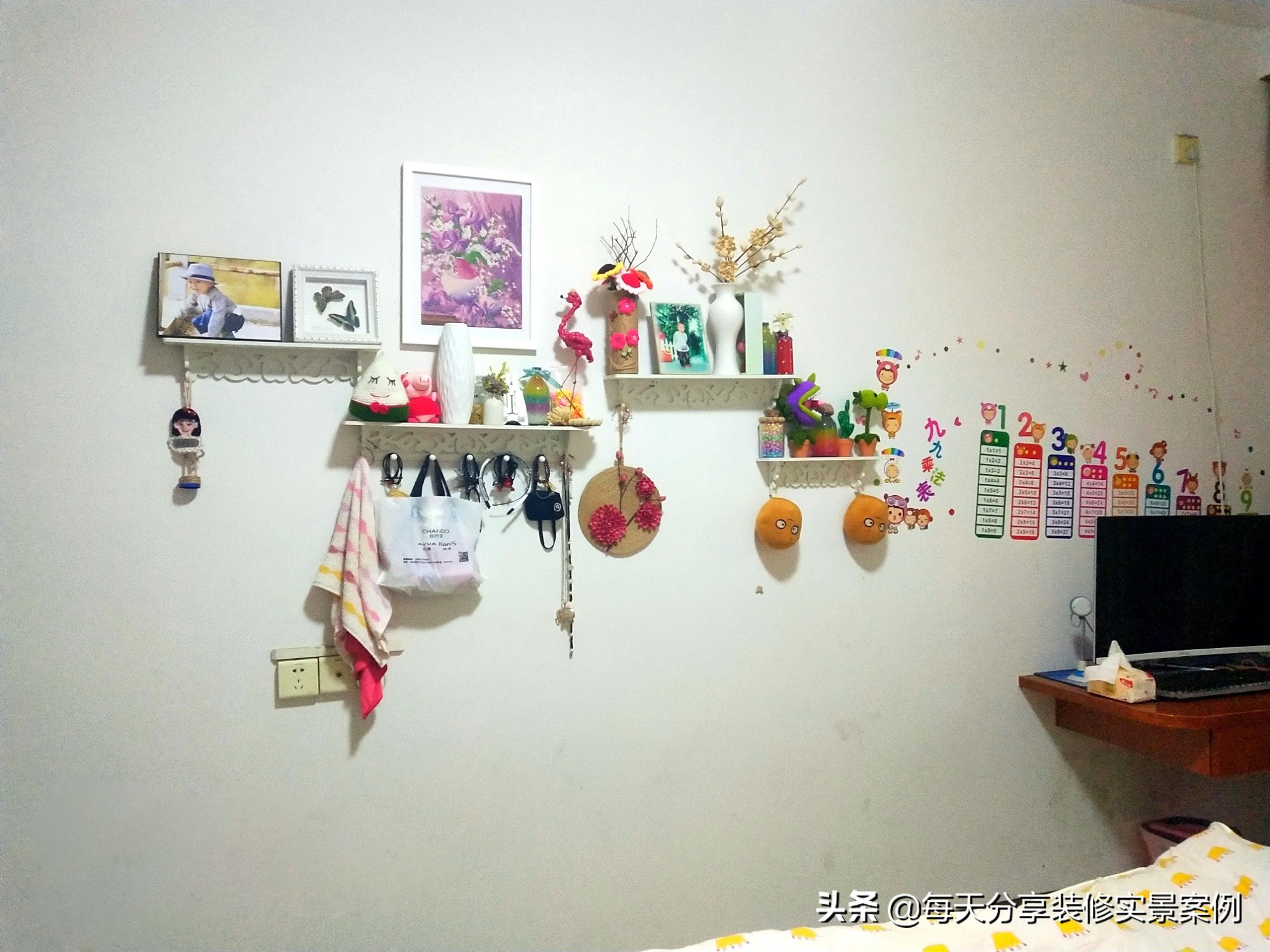 她家房子入住十三年，室内还保持很干净，窗户外晾衣服，谁见过？