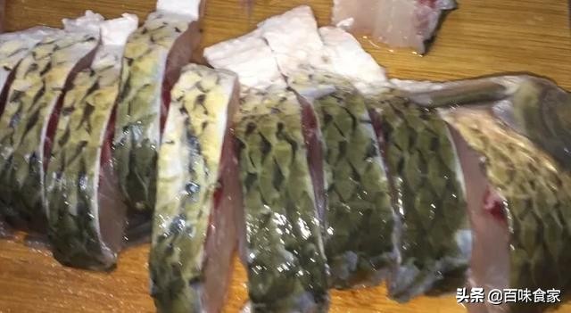 草鱼最好吃的做法不红烧不加水,美食草鱼这样做鲜嫩入味香辣过瘾
