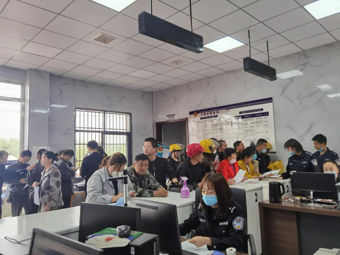 流动车管所下乡服务暖民心,车管所为民服务的暖心小事