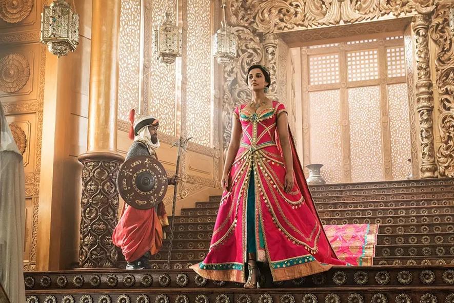 白雪公主变黑炭公主,白雪公主变成听话人偶