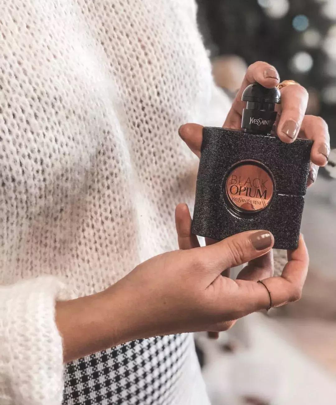 圣罗兰黑鸦正品颜色,圣罗兰红鸦